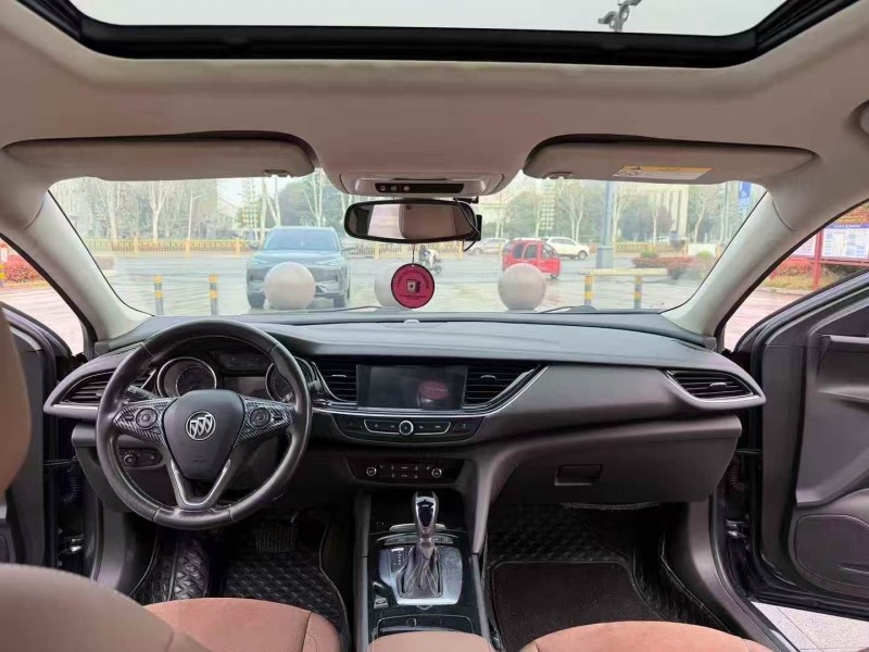 枣庄19年别克君威6