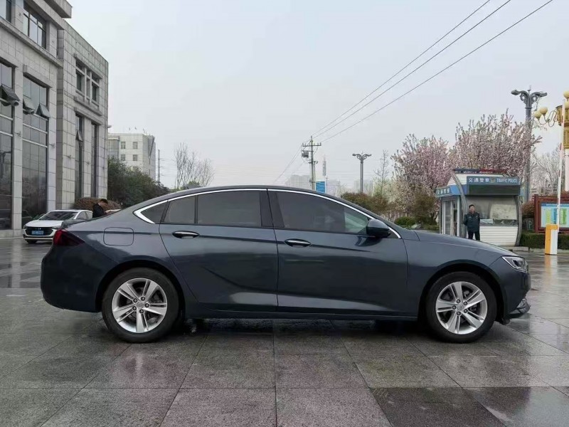 枣庄19年别克君威7