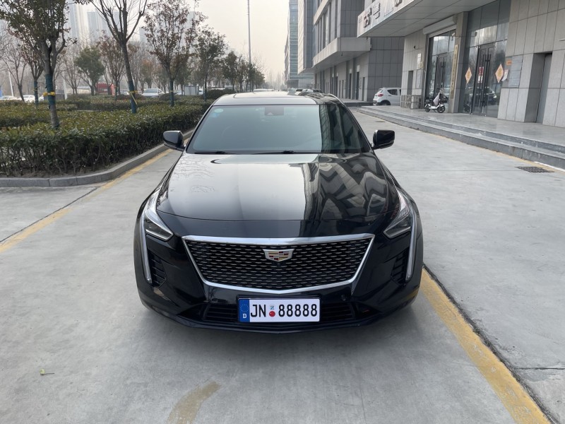 济宁19年凯迪拉克CT61