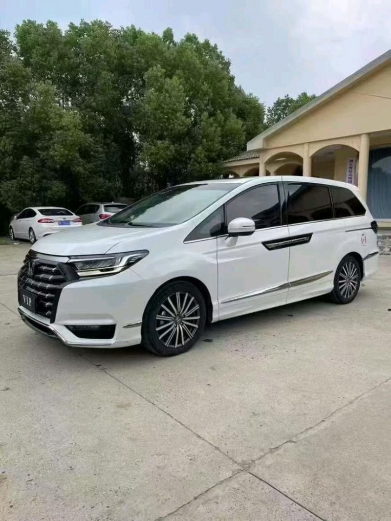 襄阳22年本田艾力绅3