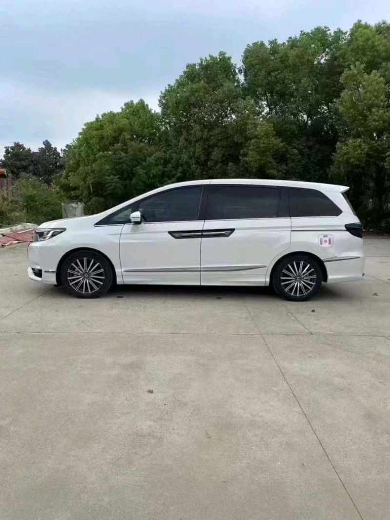 襄阳22年本田艾力绅5