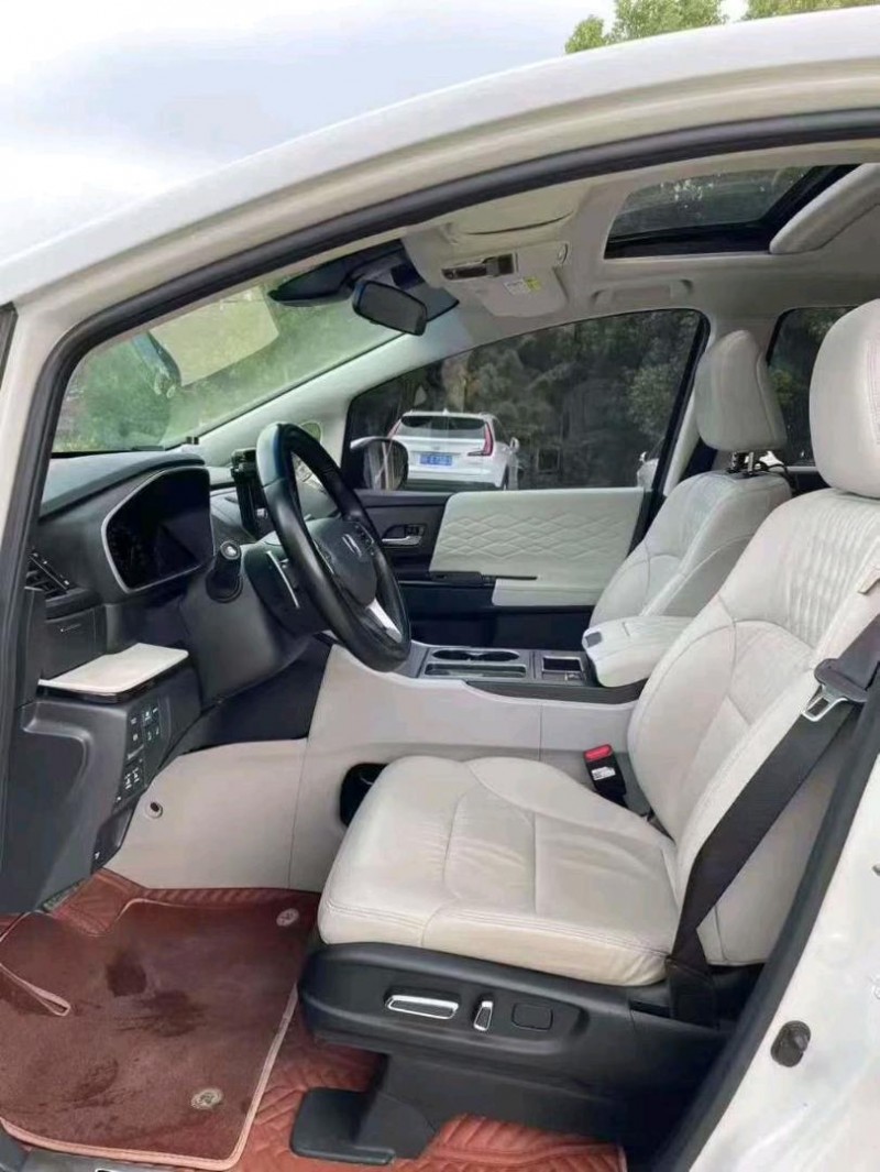 襄阳22年本田艾力绅7