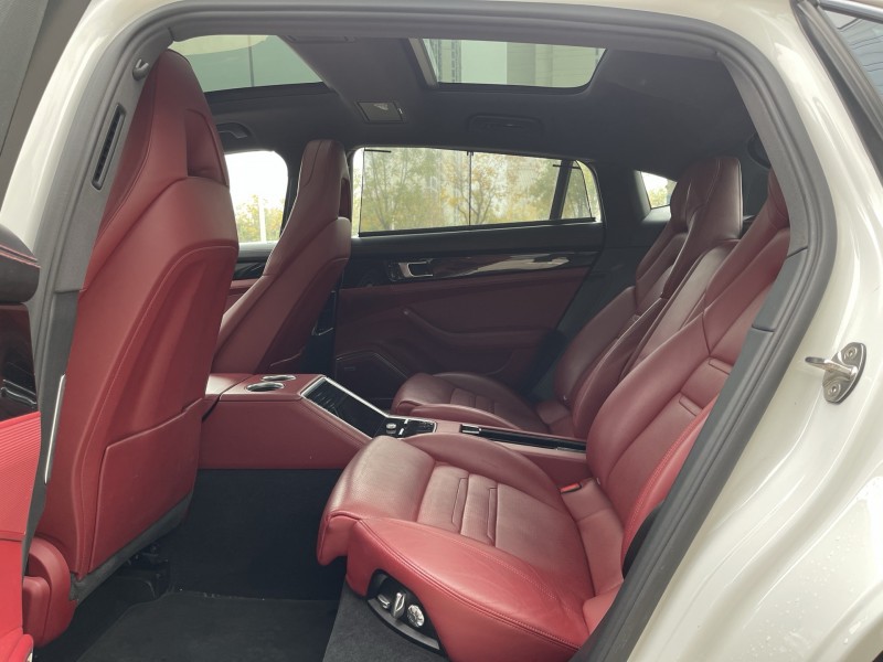 济宁20年保时捷帕拉梅拉3