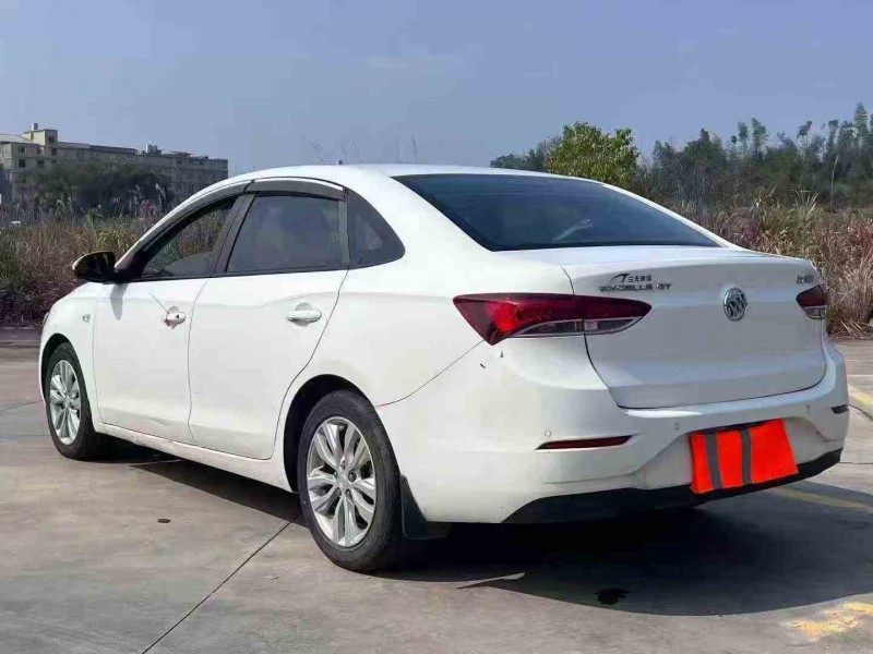 邵阳21年别克威朗7