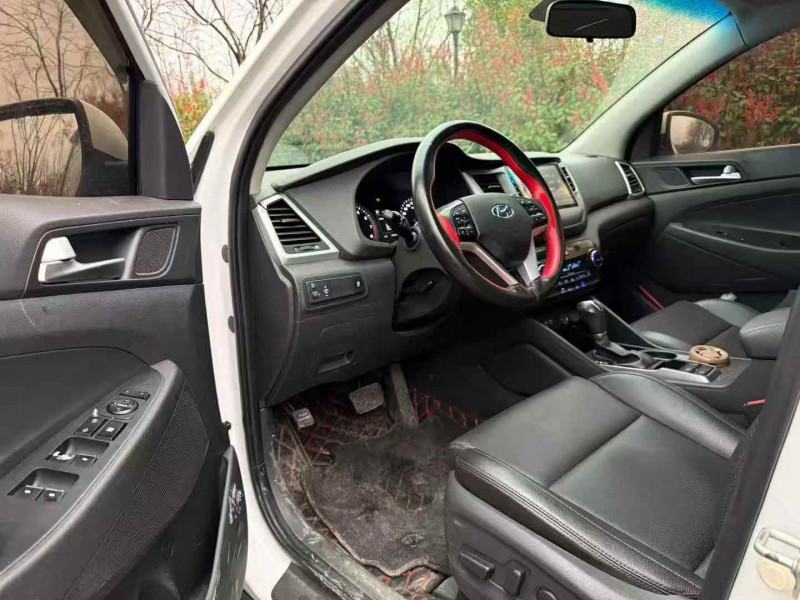 宜昌18年现代途胜4