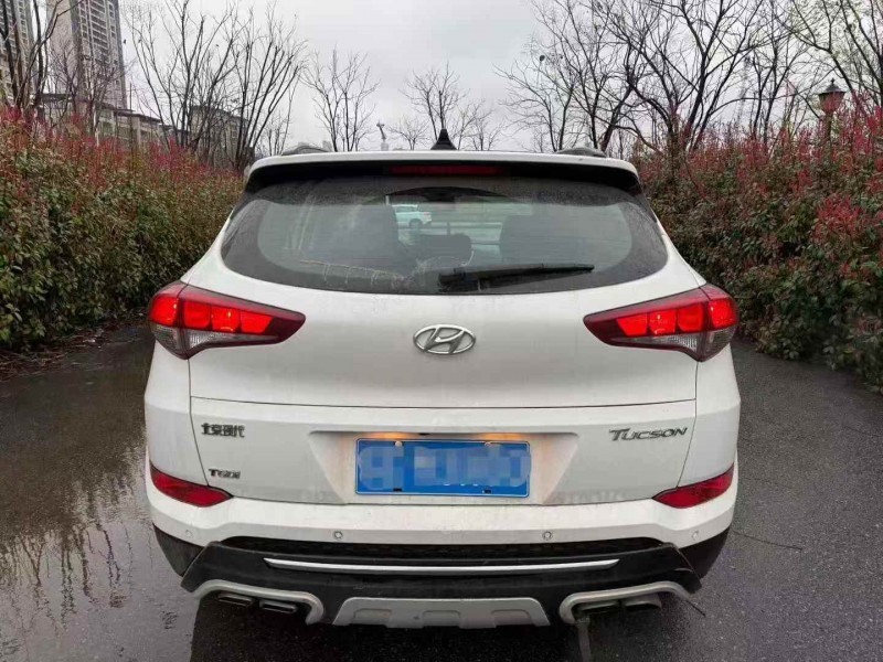 宜昌18年现代途胜9