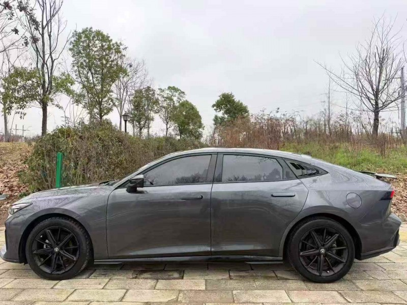 三明22年长安汽车UNI9