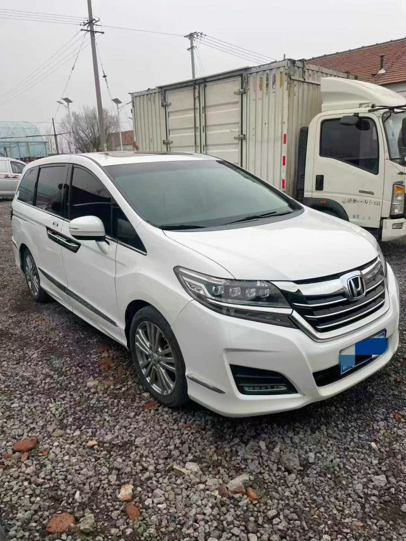 济宁17年本田艾力绅2