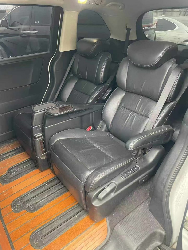 济宁17年本田艾力绅4