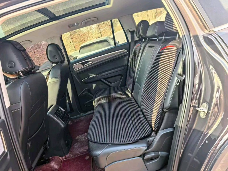 咸阳20年大众途昂7