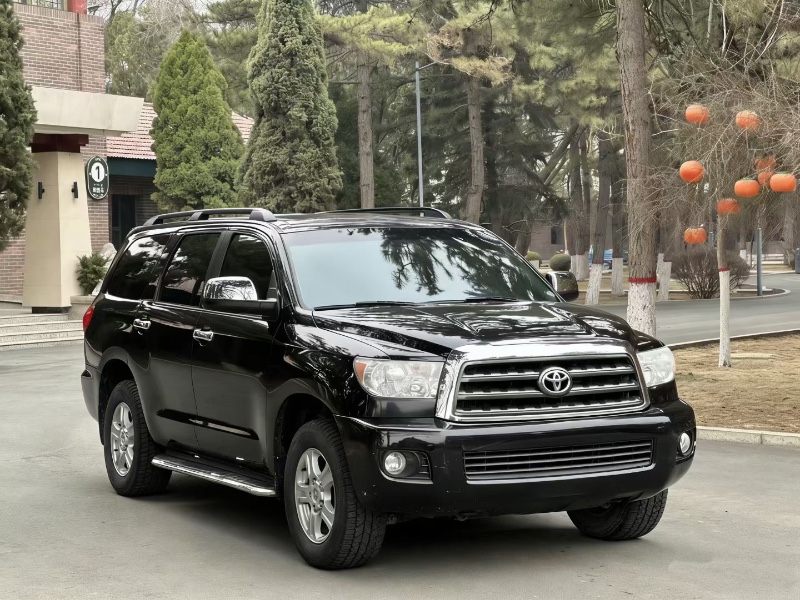 乌海15年丰田红杉3