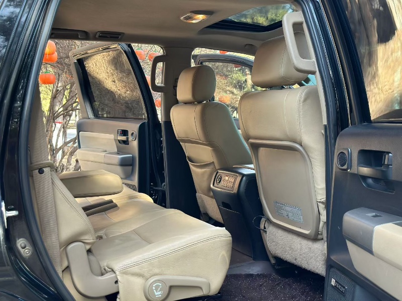 乌海15年丰田红杉4