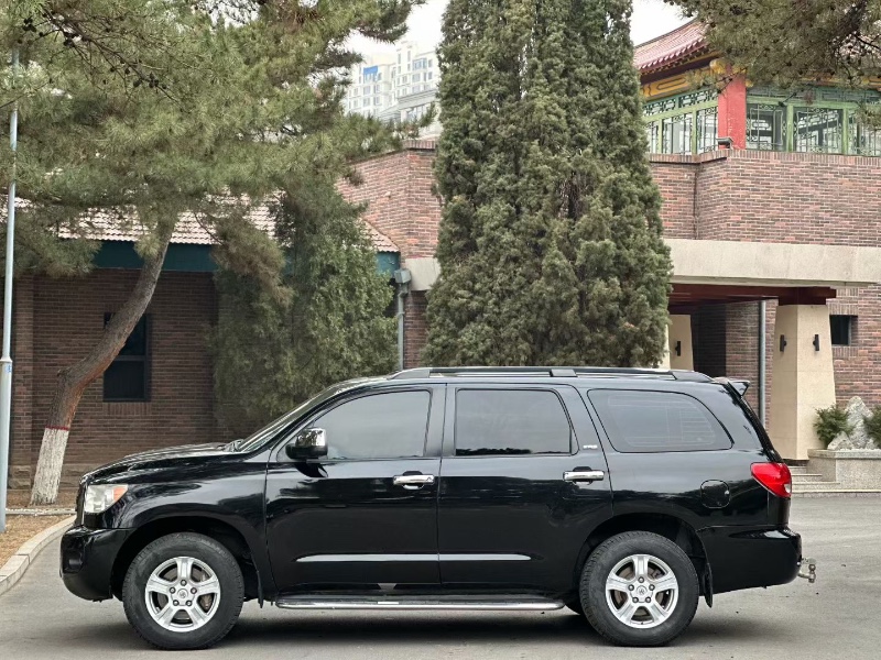 乌海15年丰田红杉7