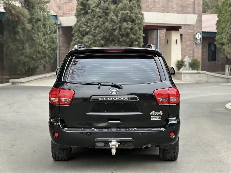 乌海15年丰田红杉8