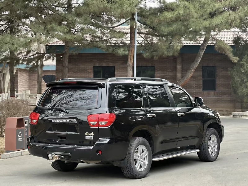 乌海15年丰田红杉9