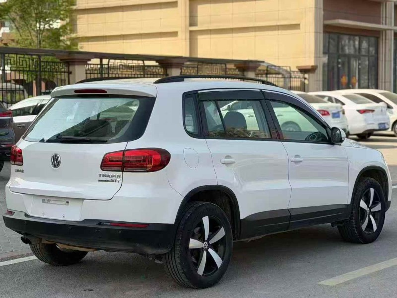 东营13年大众途观8