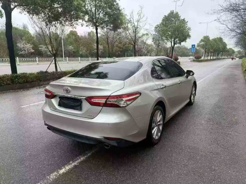 邵阳21年丰田凯美瑞9