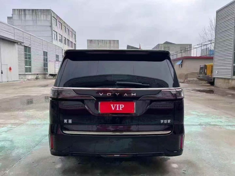 东营25年岚图汽车梦想家7