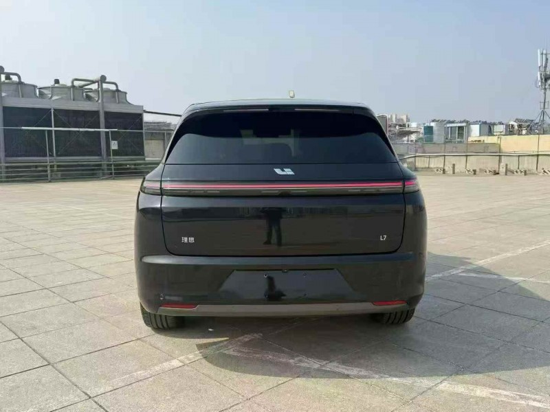 东营23年理想L77