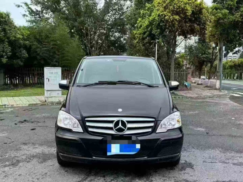 绵阳15年奔驰唯雅诺1