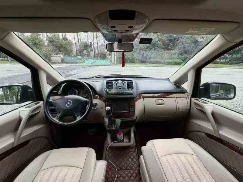 绵阳15年奔驰唯雅诺6