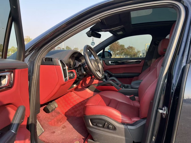 盐城22年保时捷卡宴6