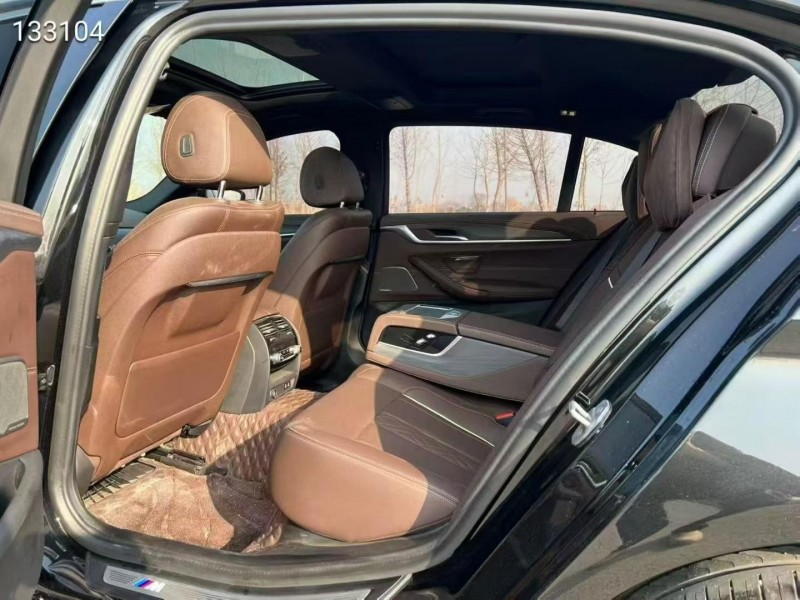 南通23年宝马5系9