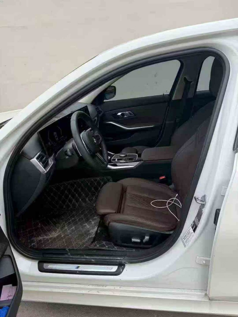 苏州23年宝马3系6