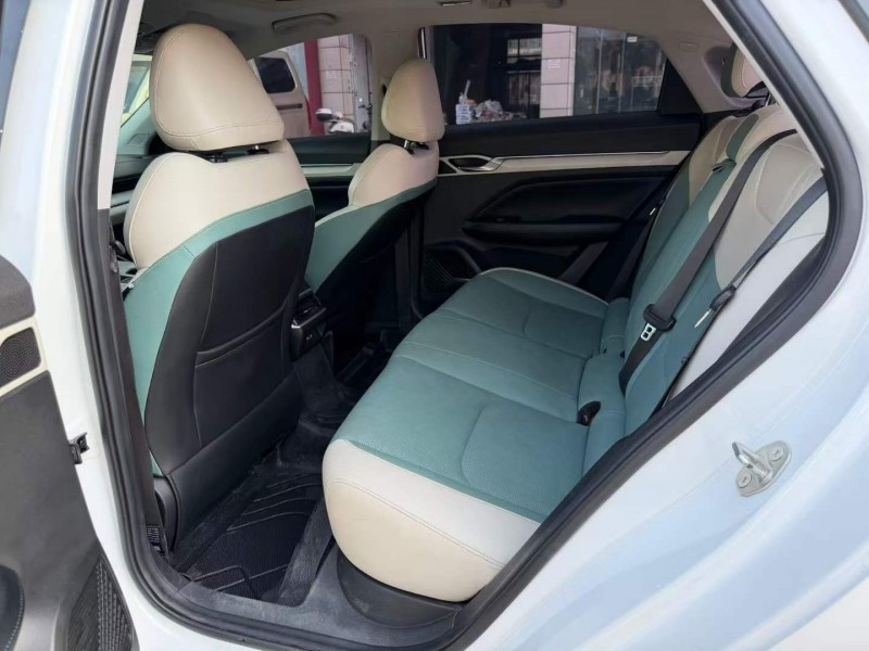 海口23年吉利帝豪6