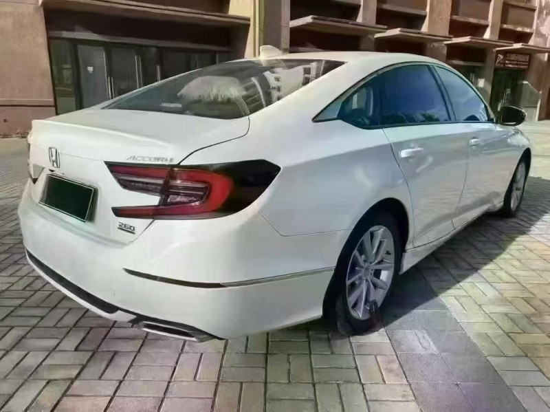 海口23年本田雅阁8