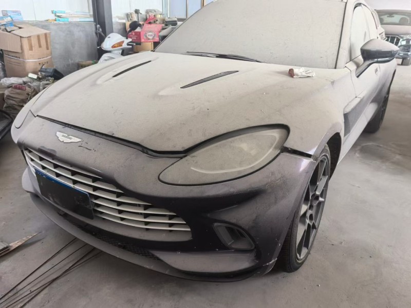 聊城21年阿斯顿·马丁DBX2