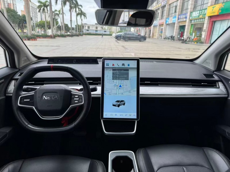 海口24年哪吒AYA5