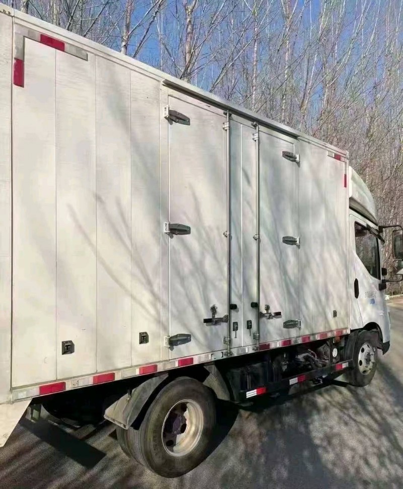 青岛25年比亚迪T58