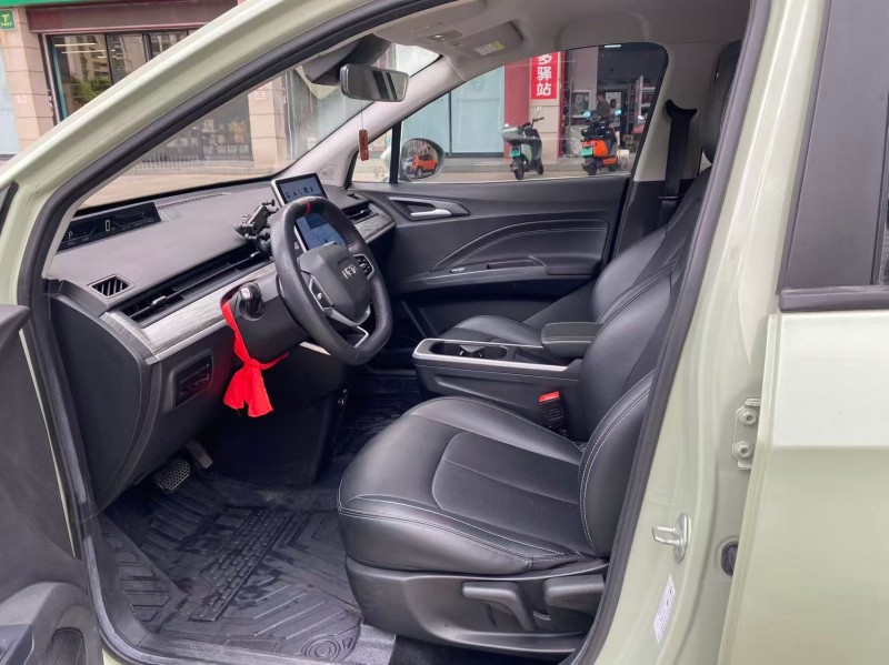 海口24年哪吒AYA4