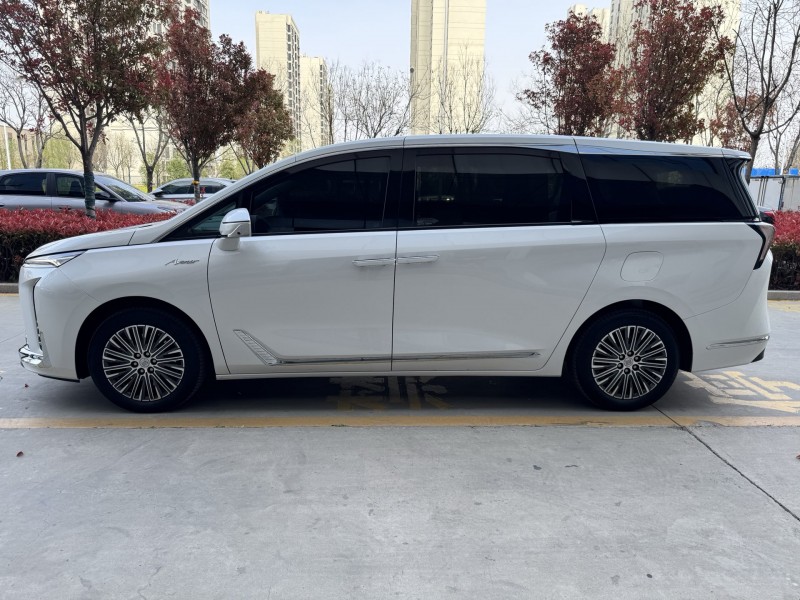 济宁25年别克GL85