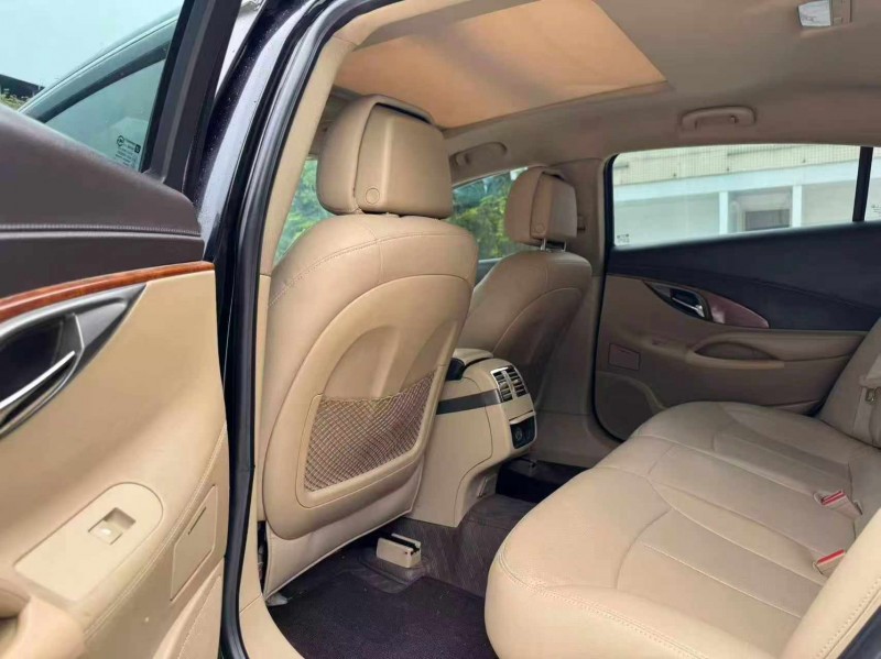 河源12年别克君威6