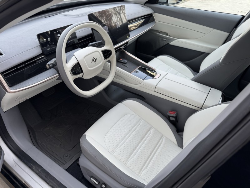 济宁25年东风奕派6