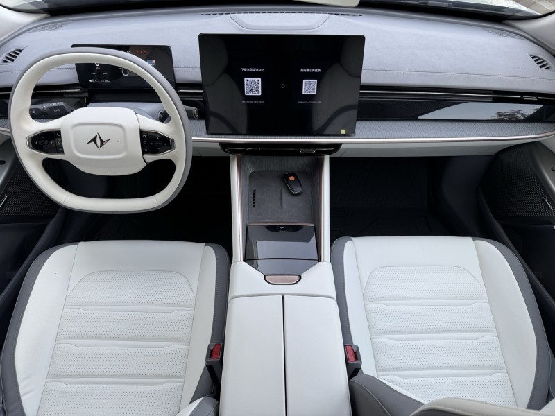 济宁25年东风奕派8