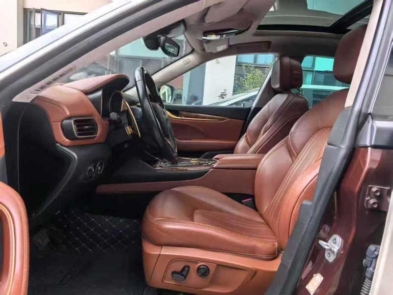 广州18年玛莎拉蒂Levante4