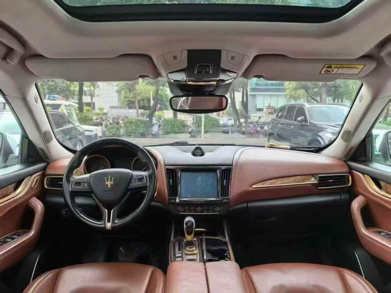 广州18年玛莎拉蒂Levante6