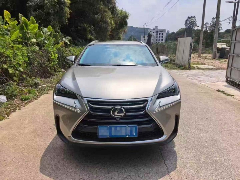 广州17年雷克萨斯NX1