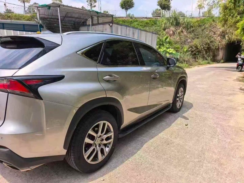 广州17年雷克萨斯NX5