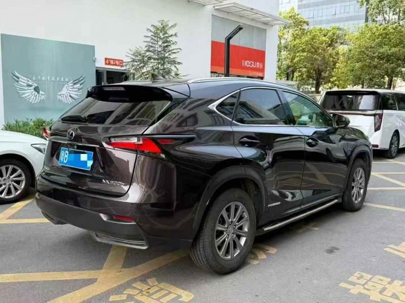 广州15年雷克萨斯NX7