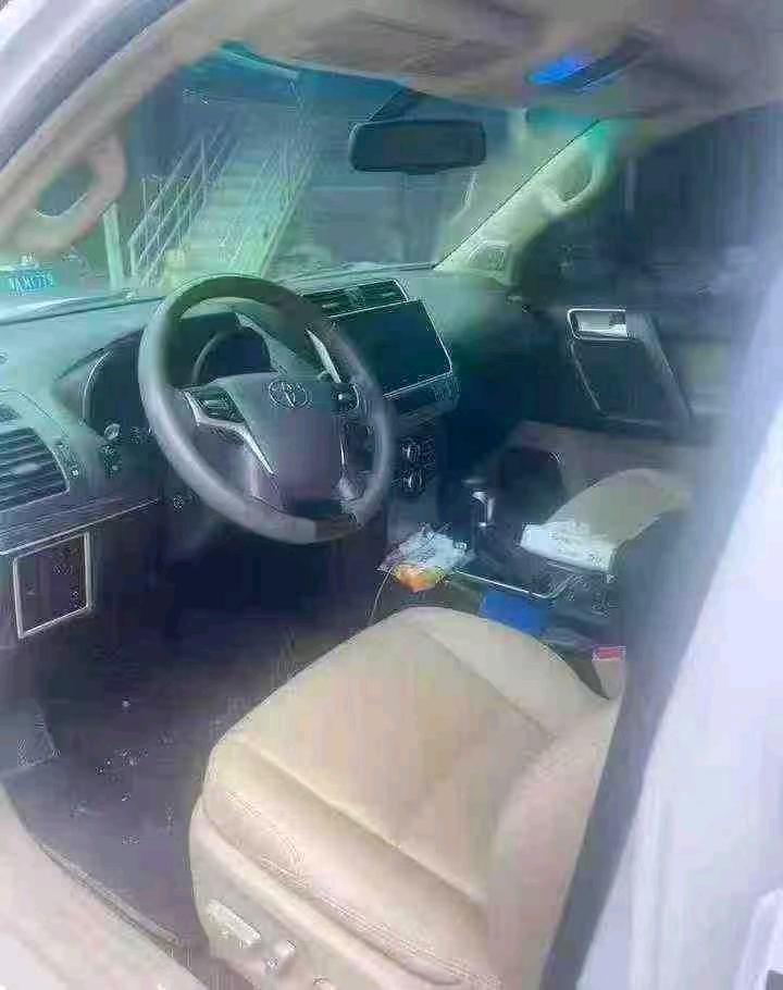 新乡12年丰田普拉多4