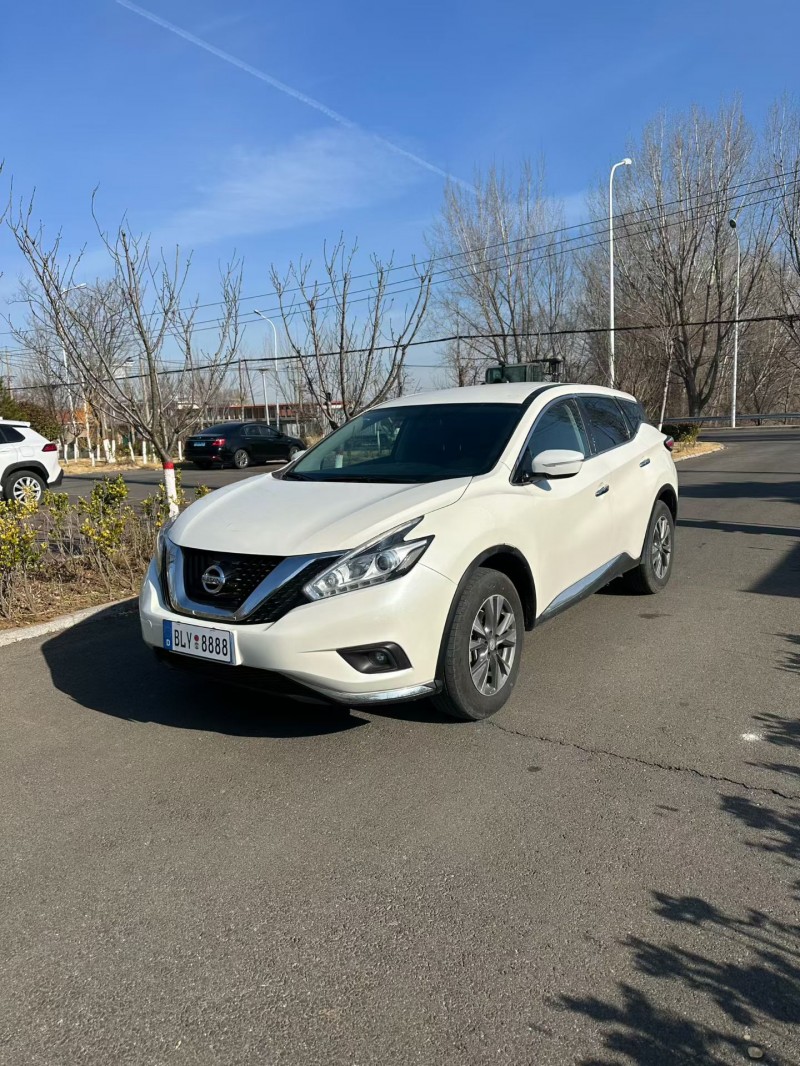 济宁23年日产楼兰3