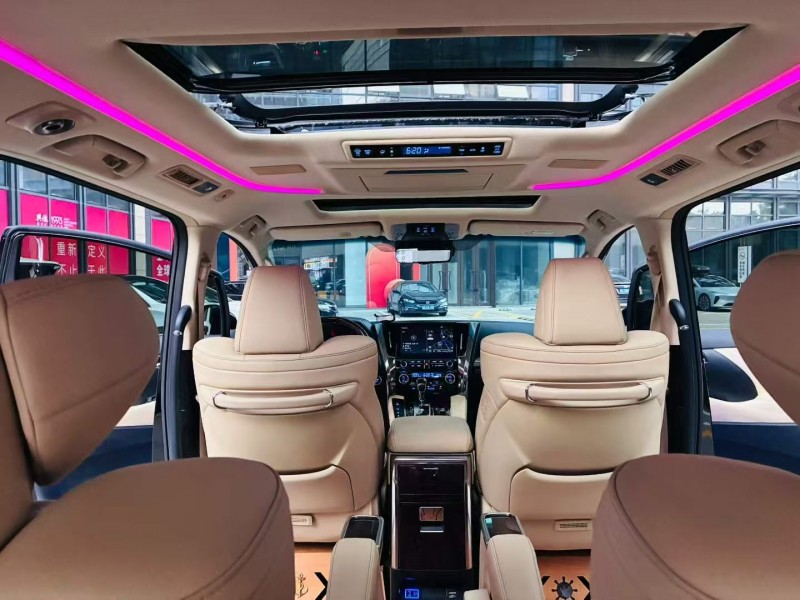 广州21年丰田埃尔法5