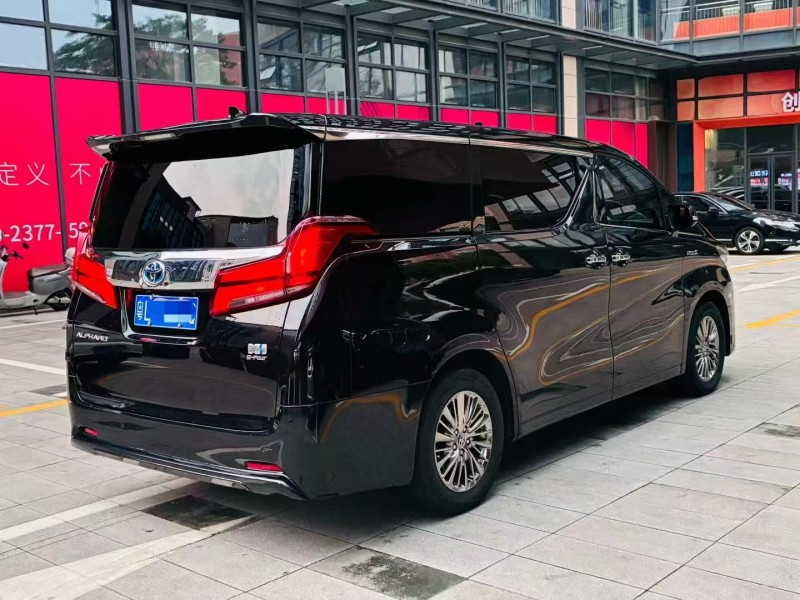 广州21年丰田埃尔法8