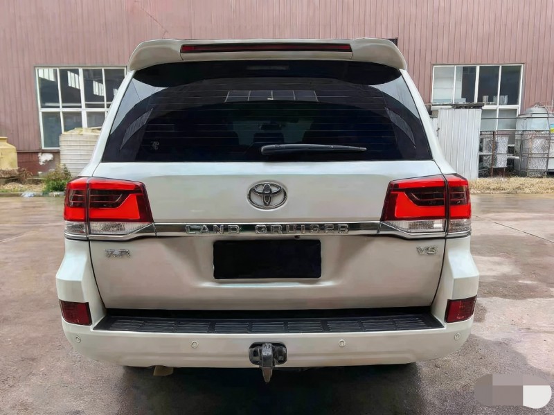 武汉18年丰田兰德酷路泽5