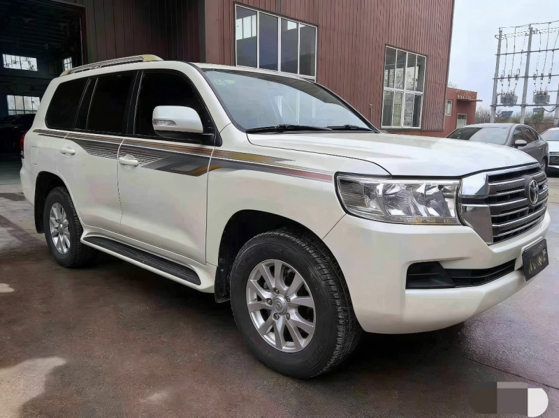 武汉18年丰田兰德酷路泽7