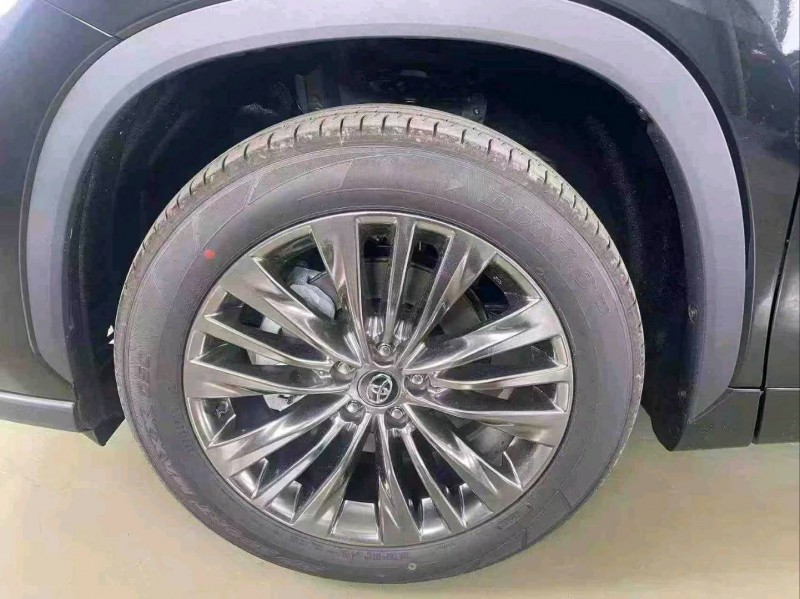 深圳26年丰田汉兰达8